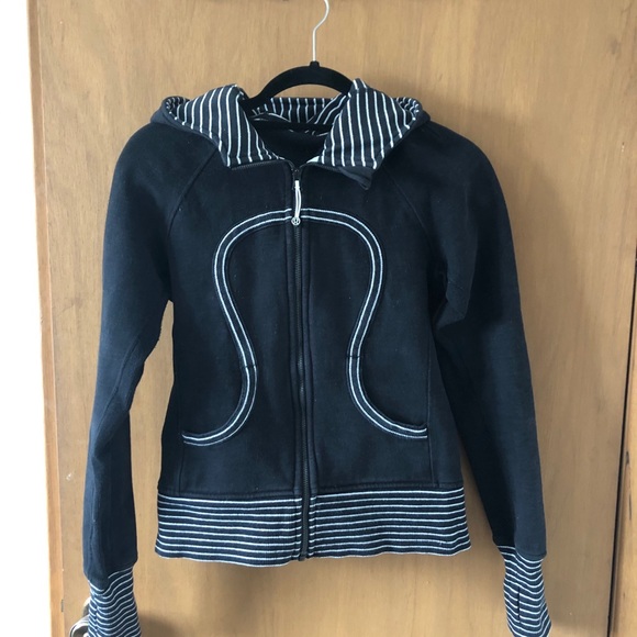 2 for $45 🔹Lululemon Scuba Hoodie - Picture 1 of 4